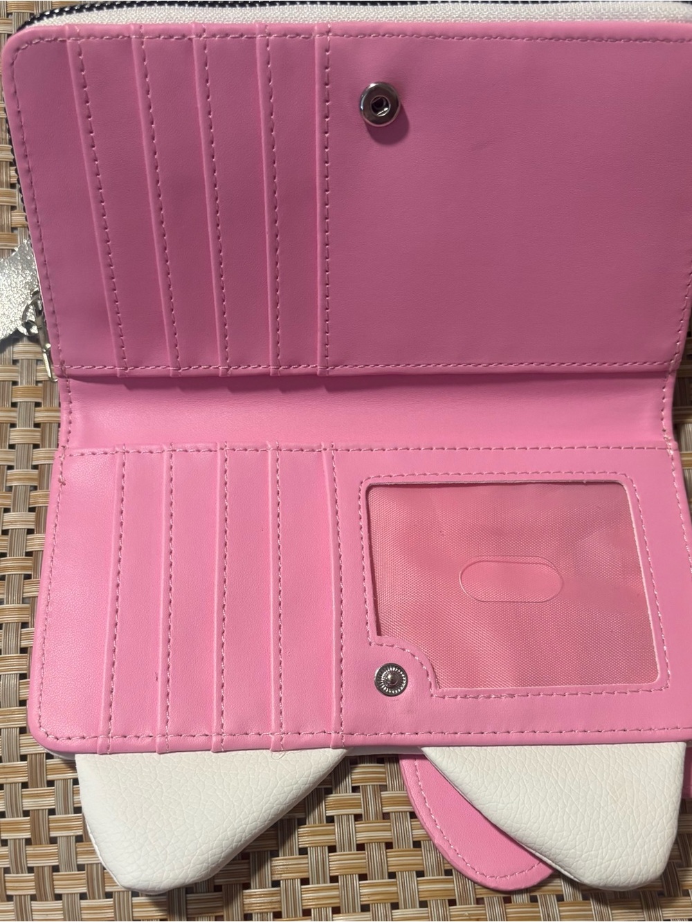 Hello Kitty White Wallet with Pink Bow and Blue Heart Sunglasses Print - Picture 4 of 5